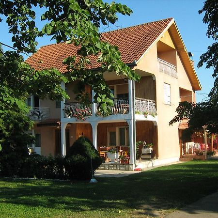Apartments Domacinstvo Nikolic Valjevo Exteriör bild