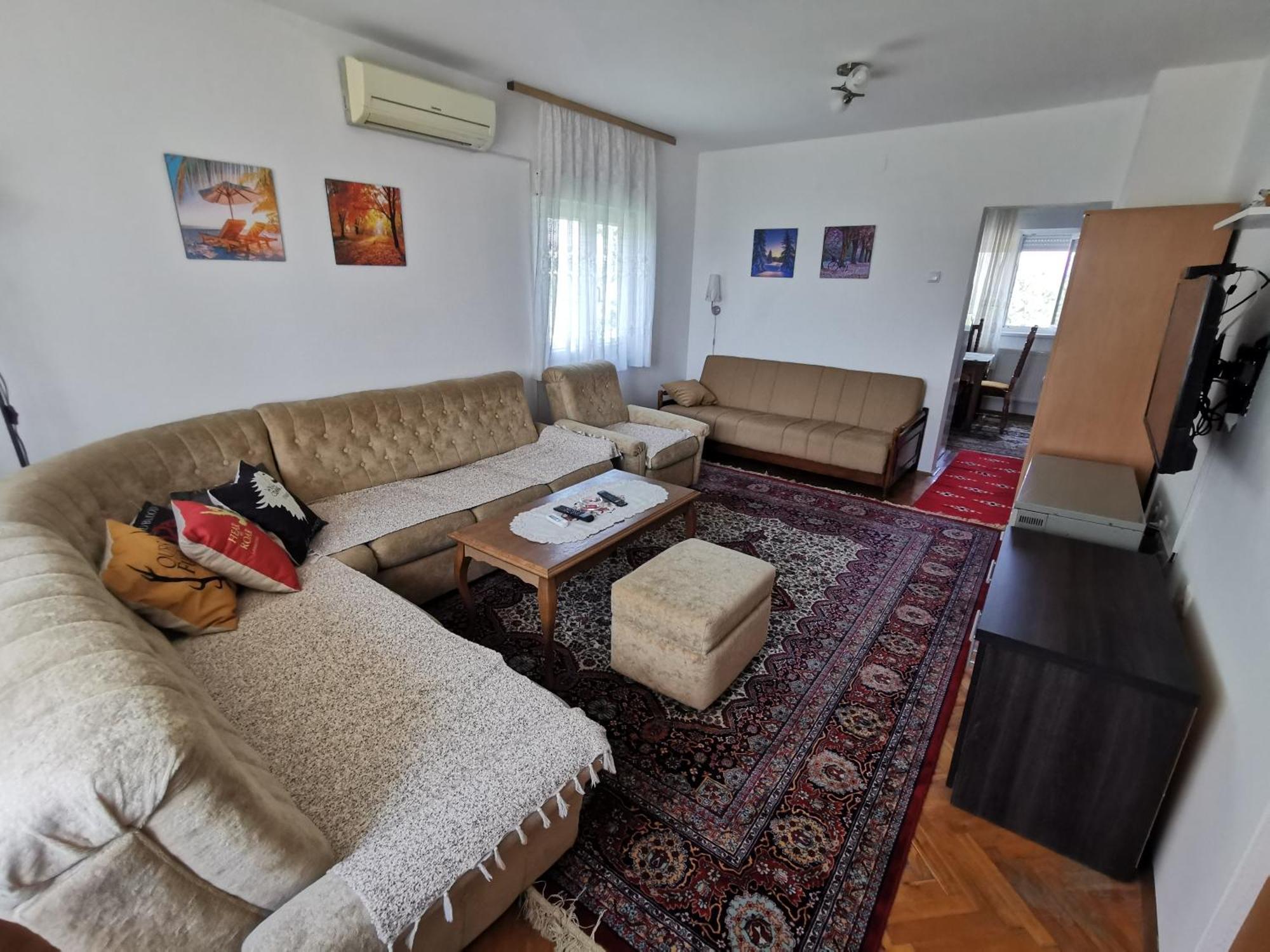 Apartments Domacinstvo Nikolic Valjevo Exteriör bild