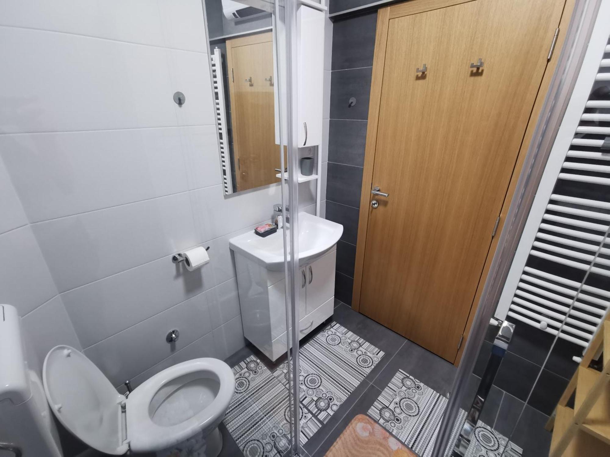Apartments Domacinstvo Nikolic Valjevo Exteriör bild